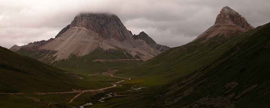 Dare to drive the dangerous road to Chiasa La