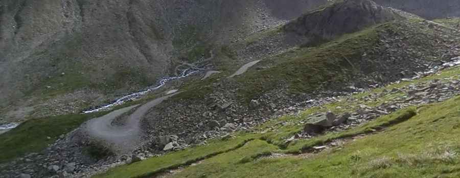 Darmstädter Hütte: Driving the steep 9.1% gravel ascent in the Verwall Alps