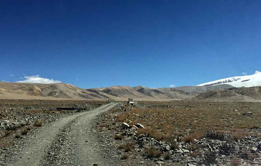 Do I need a 4x4 vehicle to drive to Orkyi La?