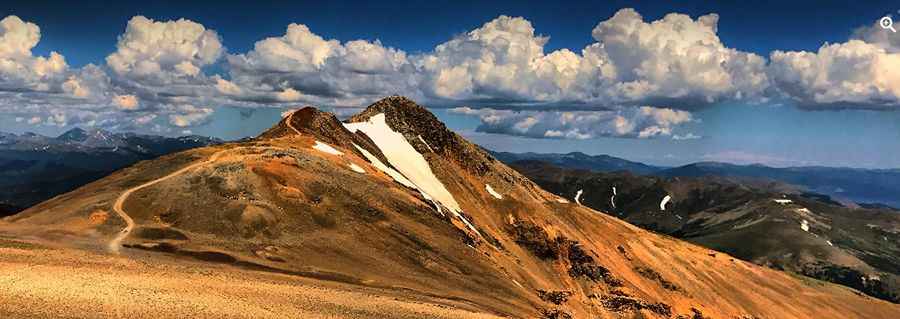 Driving an old mining road to Mount Lincoln in Colorado
