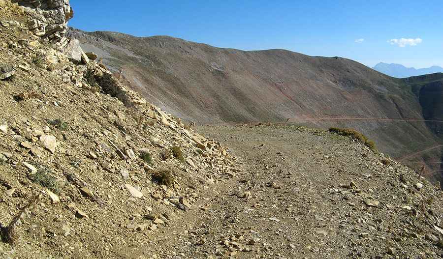 Driving one of the highest Greek roads to Panachaiko