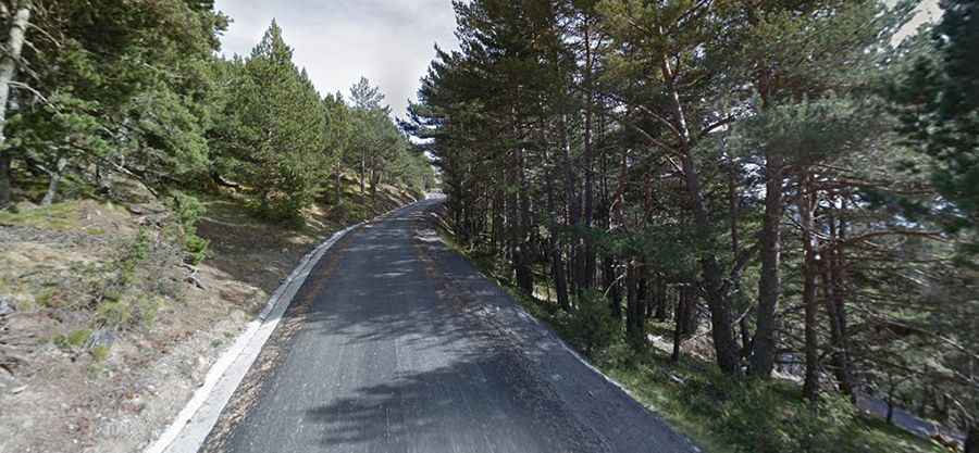 Driving the 4x4 road to Collada de la Gallina