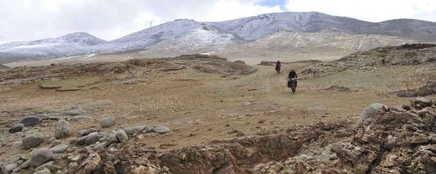 Driving the 5,486m Samye La: A high-altitude challenge in Tibet