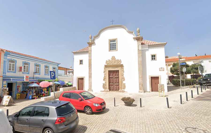 Driving the Algarve: Road Logistics and Routes Around Albufeira