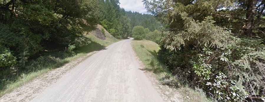 Driving the challenging Fish Rock Road in California