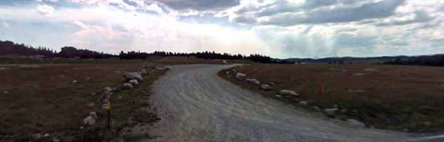 Driving the challenging Forest Road 120 in Wyoming