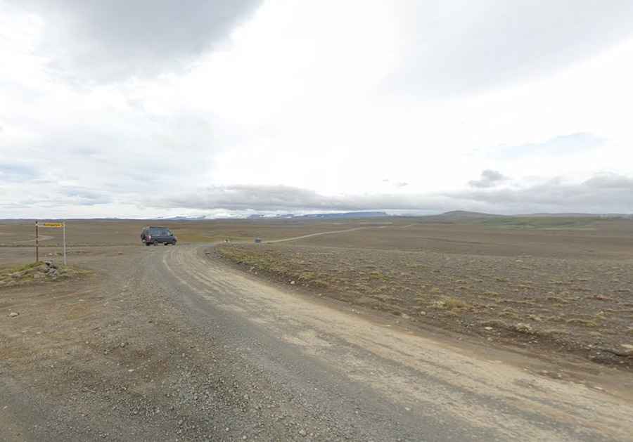 Driving the challenging Road F347 in Iceland