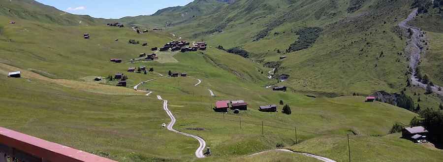 Driving the enthralling unpaved road to Strassberger Fürggli in the Plessur Alps