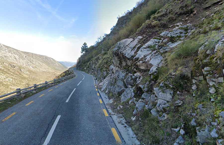 Driving the Exciting ER338 Road in Serra da Estrela