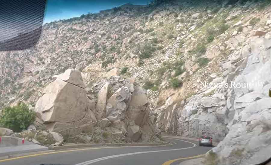 Driving the Hell road from Baljurashi to Mekhwa