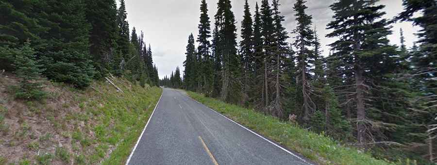 Driving the highest paved road in Washington to Sunrise Point