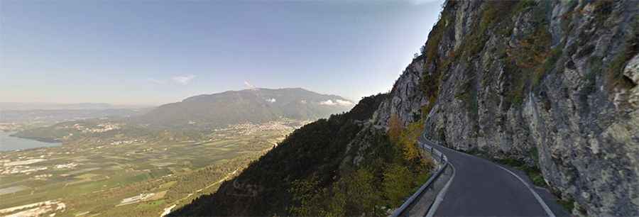 Driving the Kaiserjagerstrasse-Monterovere to Menador Pass