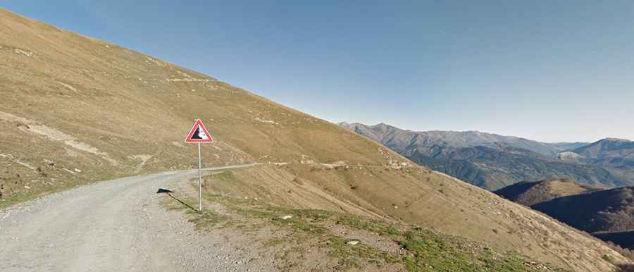 Driving the legendary Via del Sale road to Colle del Garezzo