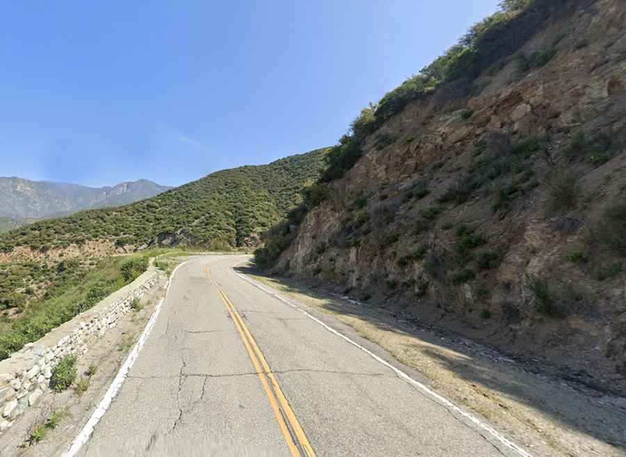 Driving the lovely Glendora Mountain Road in Southern California