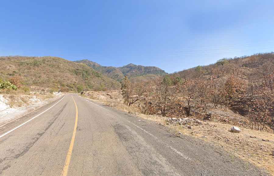 Driving the road to Mesa del Nayar with spectacular views