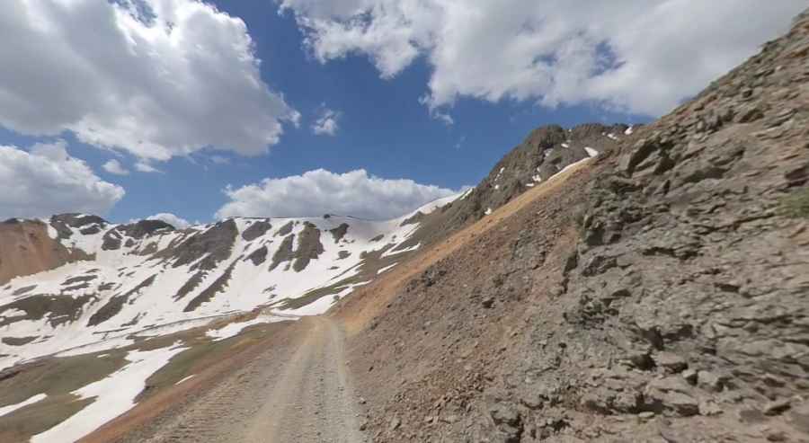 Driving the rough 4x4 road to Poughkeepsie Pass in Colorado