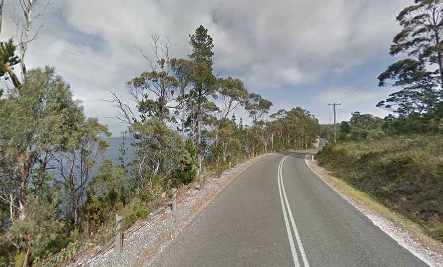 Driving the scenic B68 in Tasmania