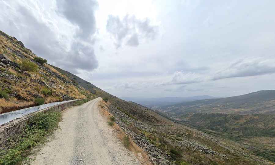 Driving the Scenic EM-509 Road in Serra da Estrela