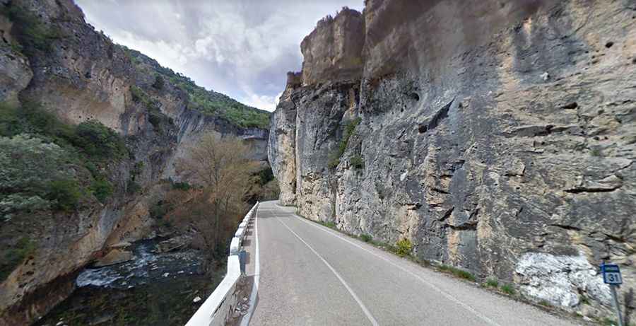 Driving the scenic Estrecho de Priego