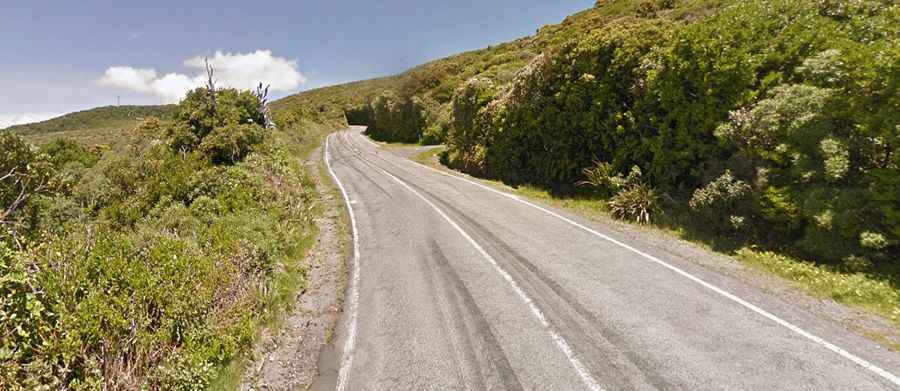 Driving the scenic Pembroke Road in NZ