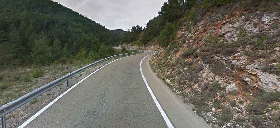 Driving the stunning C-462 road to Coll de Port