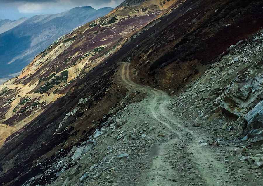Driving the terrifying road to Noori Top in Pakistan