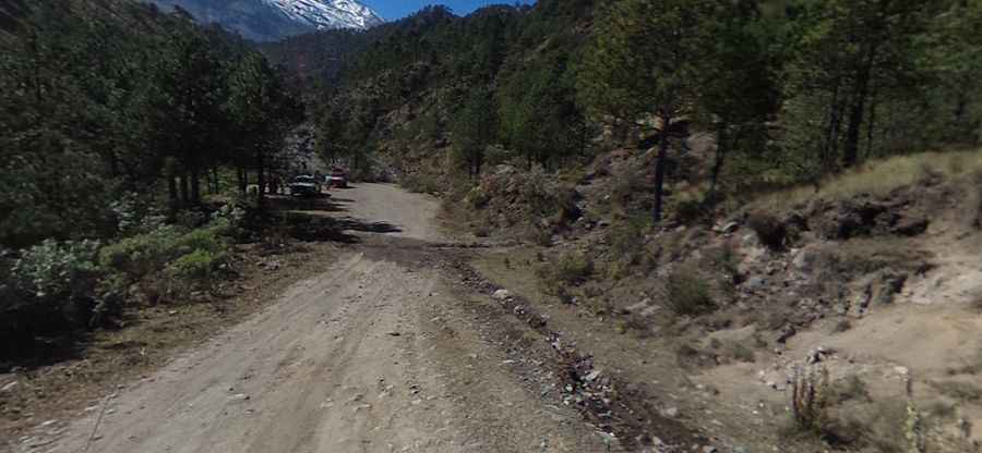 Driving the Wild 4x4 Road to Piedra Grande Hut