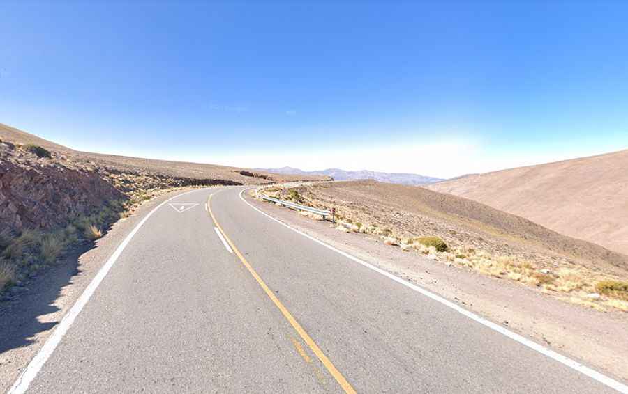Driving the wild Cuesta del Lipán to Abra de Potrerillos in Jujuy