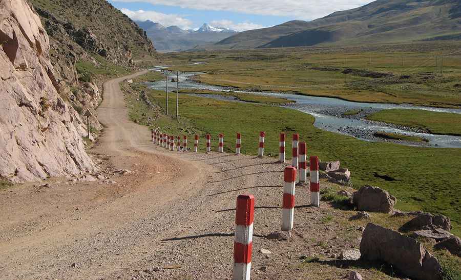 Driving the wild Dongu La