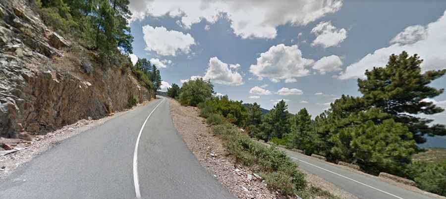 Driving the wild Puerto del Portillo