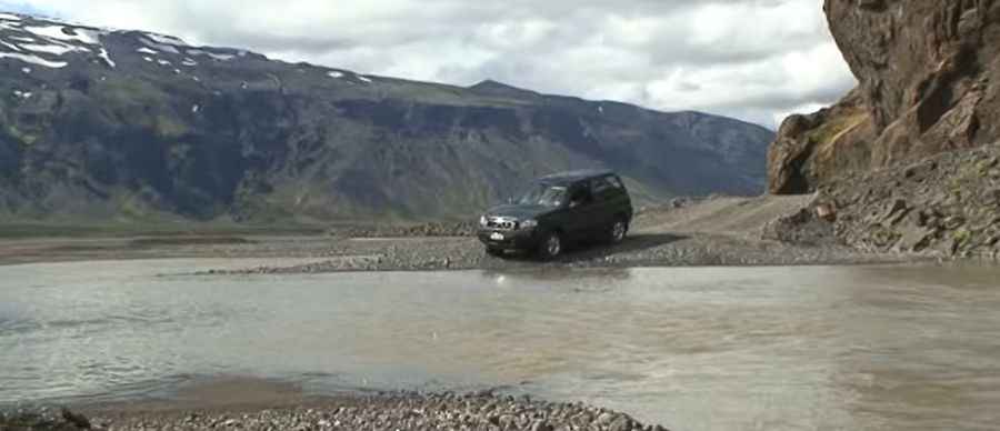 Driving the wild Road F980 (Kollmuluvegur)