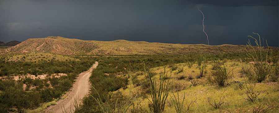 Driving through the challenging River Road in TX