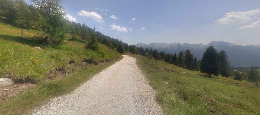 Driving to Lusia Pass: A high-altitude track in the Dolomites