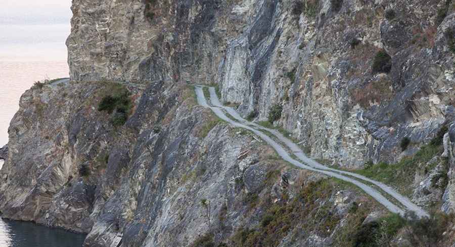 Everything you need to know about the tough Dingle Burn Peninsula Track in NZ