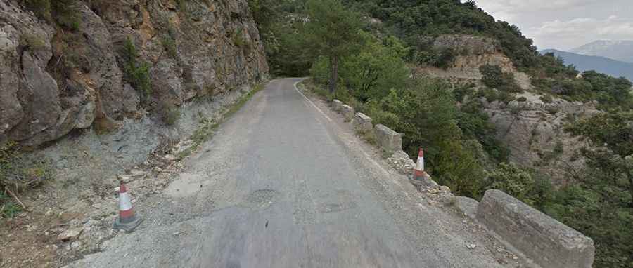 Exploring the Thrilling A-1604: Puerto del Serrablo's Picturesque Road Through the Pyrenees