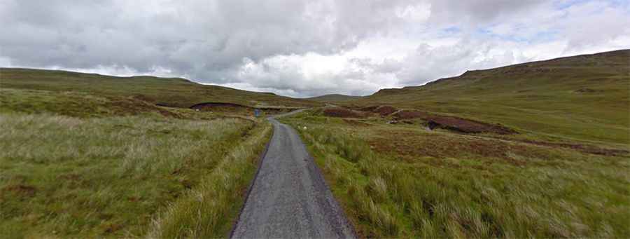 How challenging is driving the Road B885?