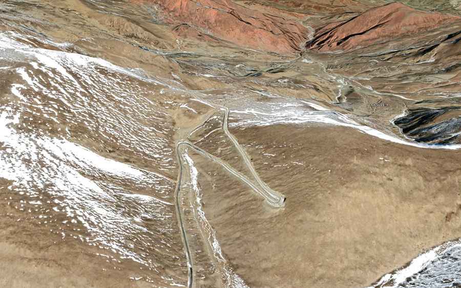 How challenging is the climb from Langtongcun?