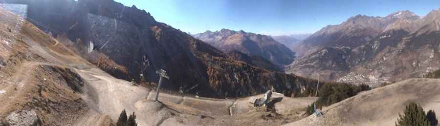 How challenging is the drive to the top of La Norma?