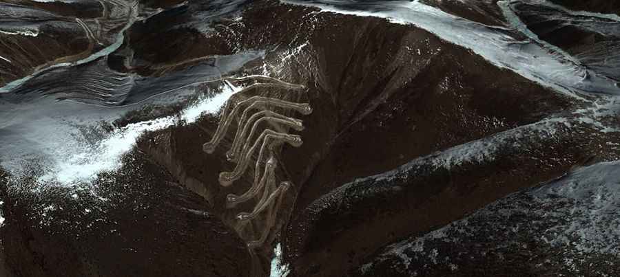 How difficult is the climb from Zhuodu to Rong La?