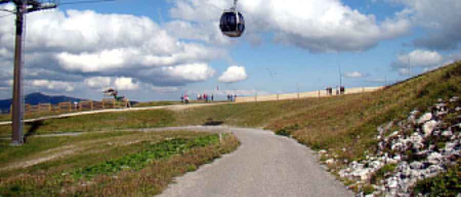 How difficult is the road to Mont Rond?