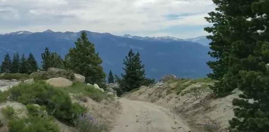 How is the drive to Mount Tom Lookout?