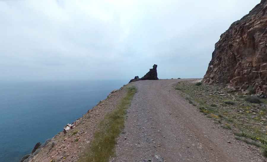 How long is ALP-822 road in Almeria?