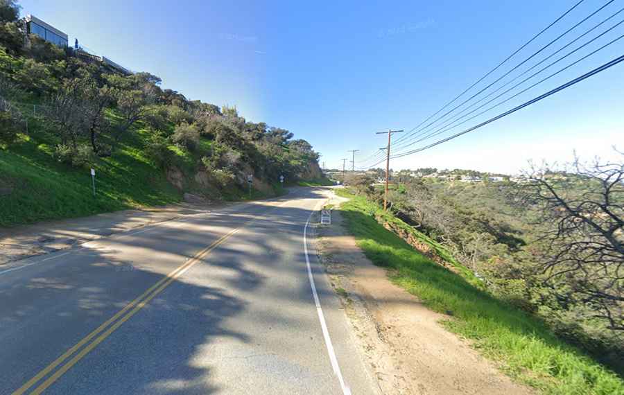 How long is Mulholland Drive?