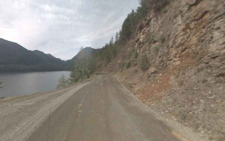 How long is Staircase Road?