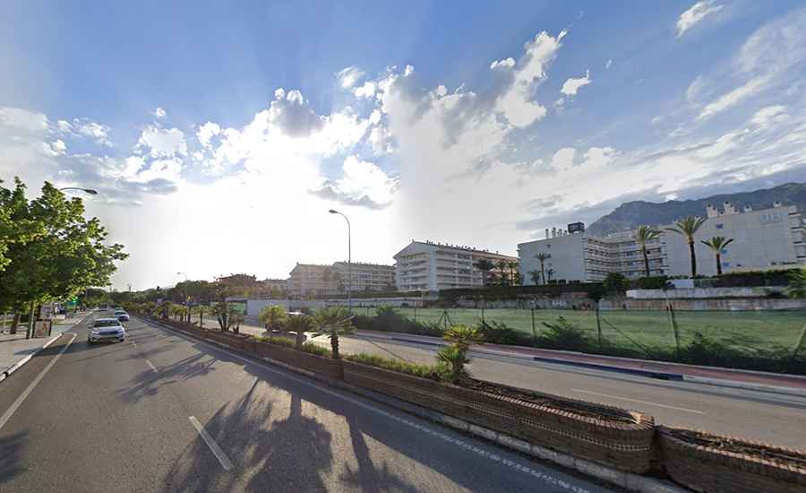 How Long Is the Marbella Golden Mile?