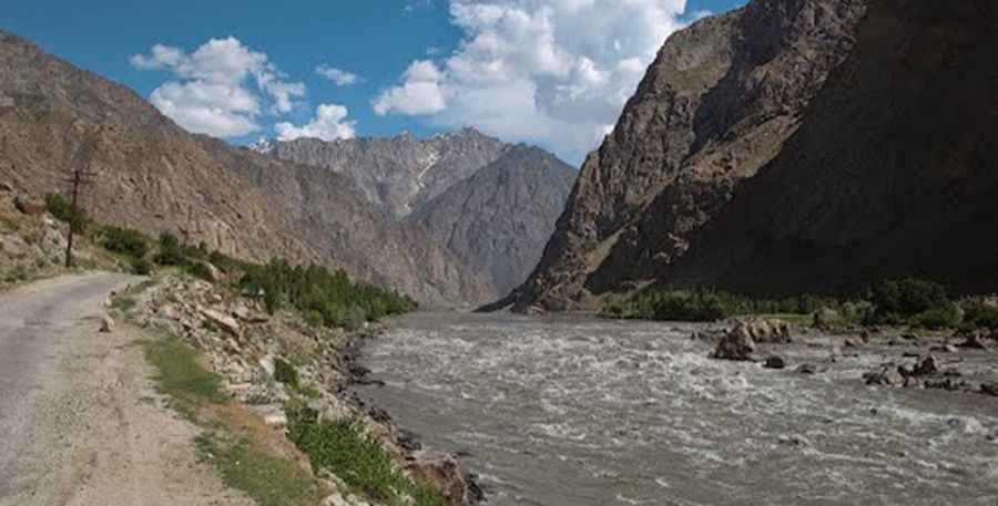 How Long is the Road from Kulob to Qal'ai Khumb?