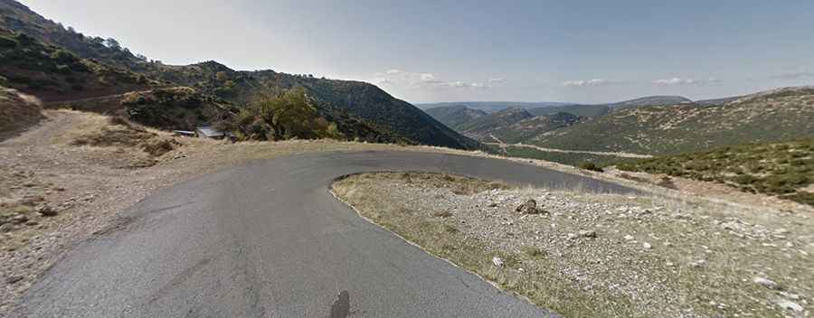 How long is the road from Paos to Kontovazaina?