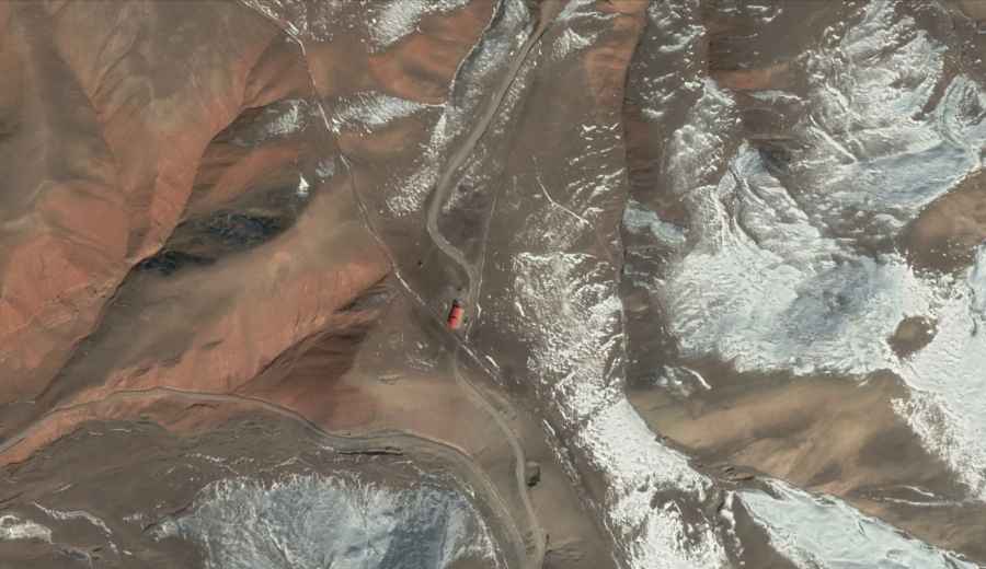 How long is the road through Aryktoryk Pass?