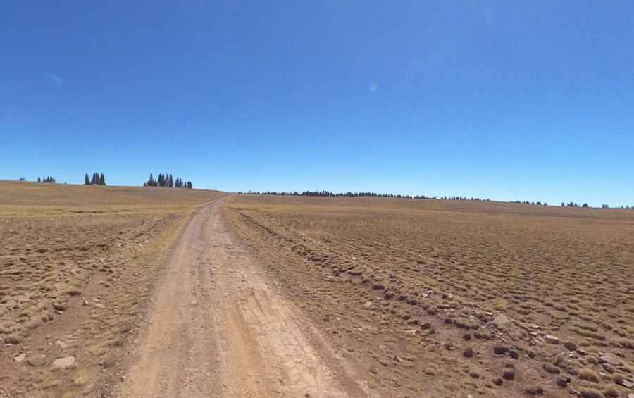 How long is the road to Elbow Lake in UT?
