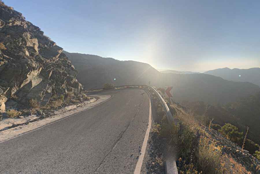 How long is the road to Kionia?